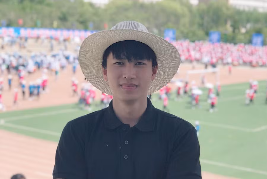 Bùi Nhật Hùng tốt nghiệp xuất sắc chương trình đào tạo thạc sĩ Trường Đại học Nông nghiệp Cát Lâm, Trung Quốc.