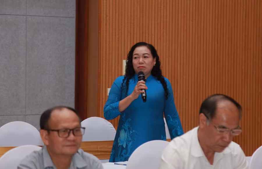 Bà Phạm Thị Phượng - Chủ tịch Công đoàn ngành giáo dục Lai Châu chia sẻ tại hội thảo.