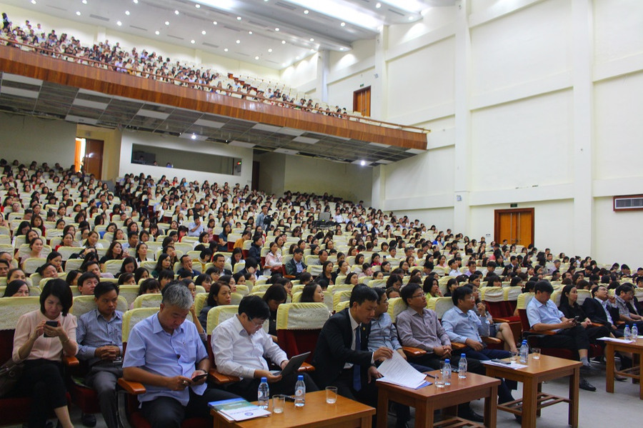 Khai giảng bồi dưỡng giáo viên cán bộ cốt cán năm 2019. Khai giảng bồi dưỡng giáo viên cán bộ cốt cán năm 2019.