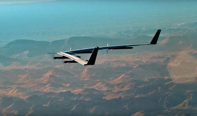 Drone truyền Internet của Facebook tan tành khi hạ cánh
