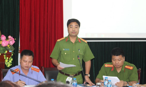 Trước đó, Trung tá Nguyễn Bình Ngọc, Phó Trưởng Công an quận Bắc Từ Liêm, Phó Thủ trưởng Cơ quan điều tra thông tin với báo chí về vụ án “Chống người thi hành công vụ” xảy ra tại Trường Pascal. Trước đó, Trung tá Nguyễn Bình Ngọc, Phó Trưởng Công an quận Bắc Từ Liêm, Phó Thủ trưởng Cơ quan điều tra thông tin với báo chí về vụ án “Chống người thi hành công vụ” xảy ra tại Trường Pascal.