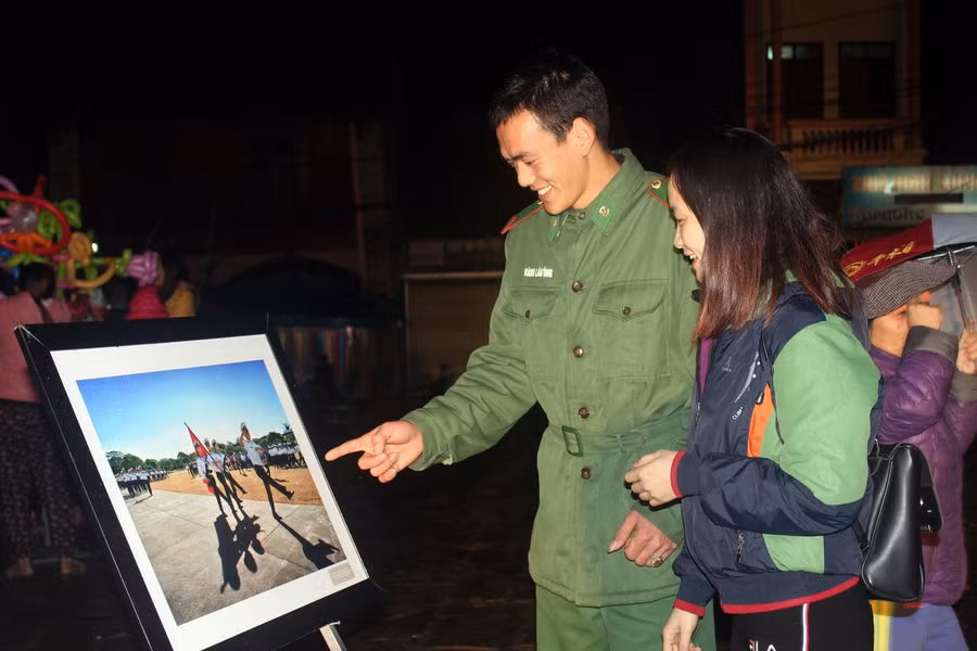 Triển lãm ảnh trực tuyến “Xuân biên giới - Tết hải đảo” năm 2022 ảnh 2