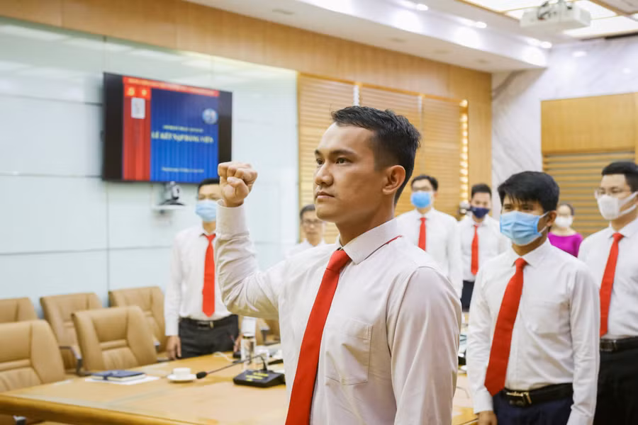 Đảng bộ PV GAS đón nhận các đảng viên mới đầu năm 2021