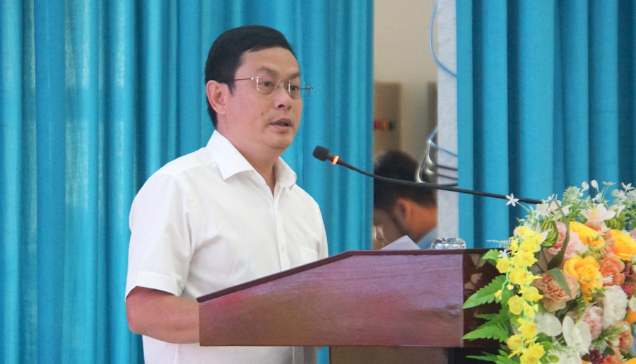 Nhà báo Nguyễn Anh Tú, Phó Trưởng phụ trách Cơ quan Thường trú Báo Giáo dục và Thời đại tại TPHCM phát biểu tại chương trình. dsc07461.jpg