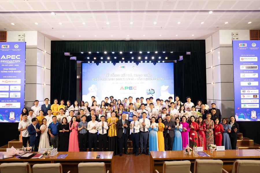 Buổi lễ tổng kết và trao giải APEC Innovation 2024 - 2025 unnamed.jpg