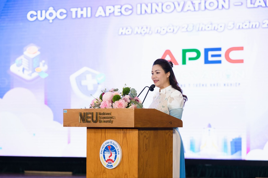 Thạc sĩ Nguyễn Thị Minh Thu phát biểu tại buổi lễ. unnamed-1.jpg
