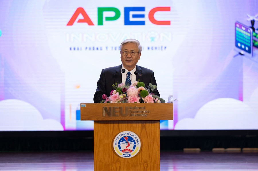 TS Trần Duy Khanh, Viện trưởng Viện Nghiên cứu và Đào tạo doanh nhân APEC phát biểu cảm ơn và phát động cuộc thi lần II unnamed-6.jpg