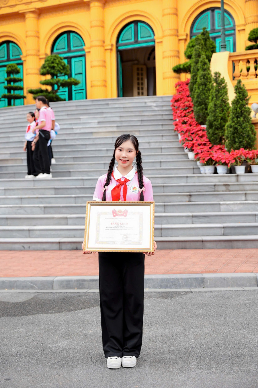 Trà My cùng giải thưởng Kim Đồng. 349cf5c9-2a74-41dc-b468-b56b8890d90b.jpg