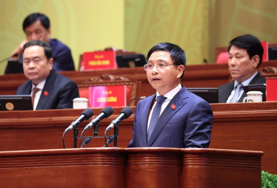 Bộ trưởng Tài chính Nguyễn Văn Thắng báo cáo tham luận tại Đại hội Đảng XIV, ngày 21/1. Ảnh: TTXVN