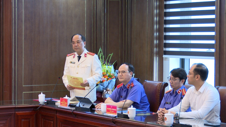 Tân Phó Tổng Biên tập Báo Bảo vệ Pháp luật Nguyễn Mạnh Hưng phát biểu. Ảnh: Nguyễn Nghĩa.