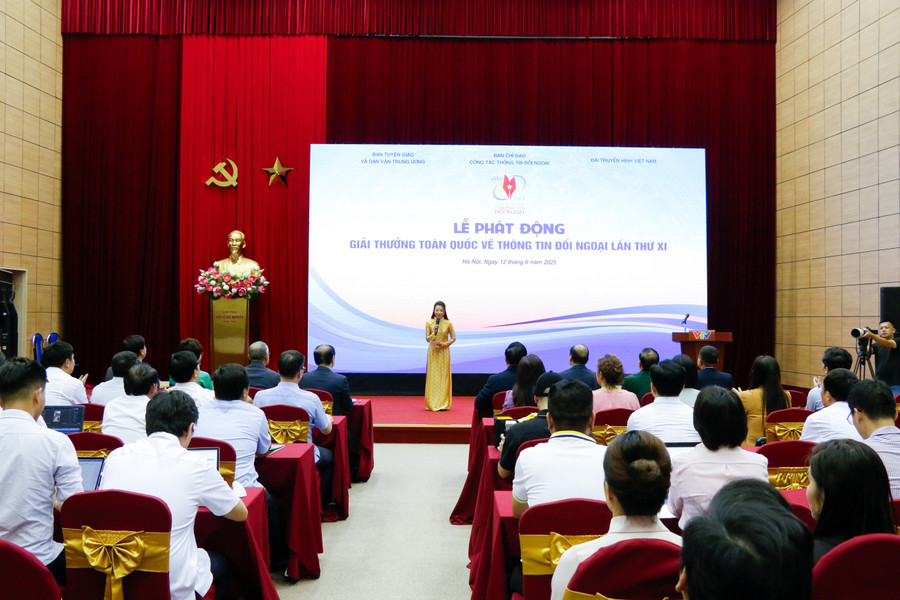 Quang cảnh tại Lễ phát động. ttdn-1.jpg
