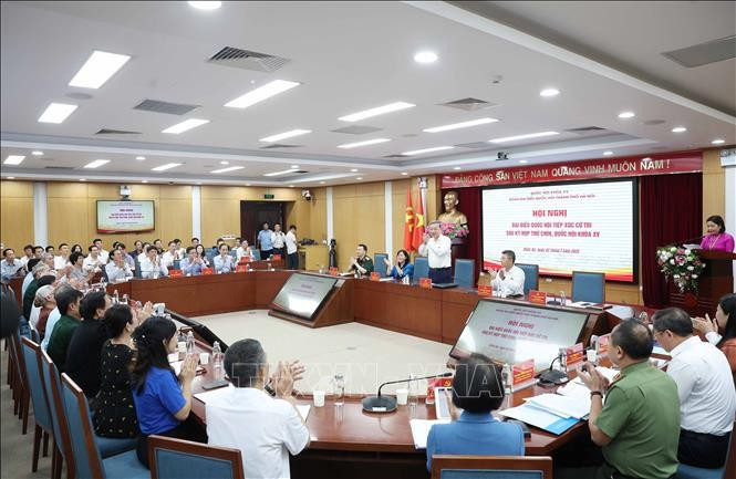 Tổng Bí thư Tô Lâm cùng các Đại biểu Quốc hội tiếp xúc với cử tri 11 phường, thành phố Hà Nội. Ảnh: Thống Nhất/TTXVN