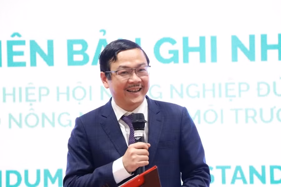 Ông Nguyễn Ngọc Thạch, Tổng Biên tập Báo Nông nghiệp và Môi trường, bày tỏ niềm vinh hạnh khi Báo là cơ quan ngôn luận đầu tiên kí Biên bản ghi nhớ với DLG. Ảnh: Phương Linh.