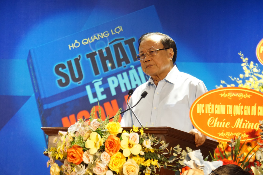 Phạm Quang Nghị - nguyên Ủy viên Bộ Chính trị, nguyên Bí thư Thành ủy Hà Nội phát biểu tại lễ ra mắt. dsc09042.jpg