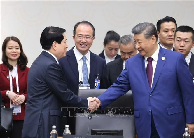 Chủ tịch nước Lương Cường với Tổng Bí thư, Chủ tịch nước Trung Quốc Tập Cận Bình. Ảnh: Lâm Khánh/TTXVN Chủ tịch nước Lương Cường với Tổng Bí thư, Chủ tịch nước Trung Quốc Tập Cận Bình. Ảnh: Lâm Khánh/TTXVN