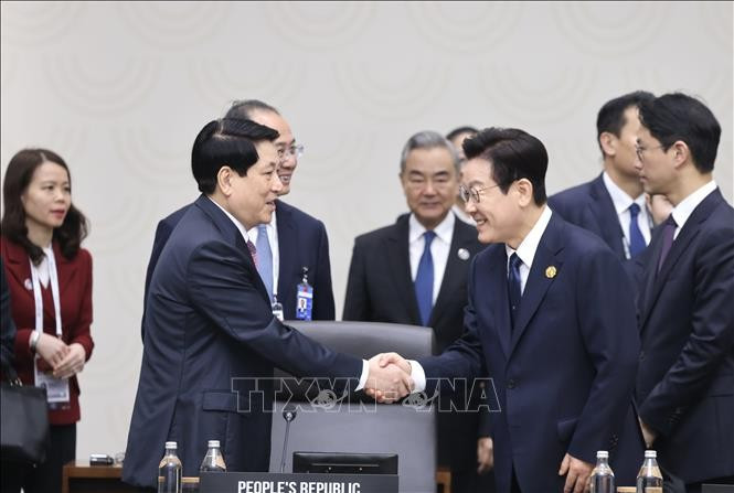 Chủ tịch nước Lương Cường với Tổng thống Hàn Quốc Lee Jae Myung. Ảnh: Lâm Khánh/TTXVN Chủ tịch nước Lương Cường với Tổng thống Hàn Quốc Lee Jae Myung. Ảnh: Lâm Khánh/TTXVN