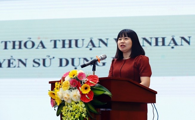 Bà Nguyễn Thị Thu Hiền, Phó trưởng phòng phụ trách, Phòng Kinh tế và Phát triển quỹ đất phát biểu tại hội nghị. picture9.jpg