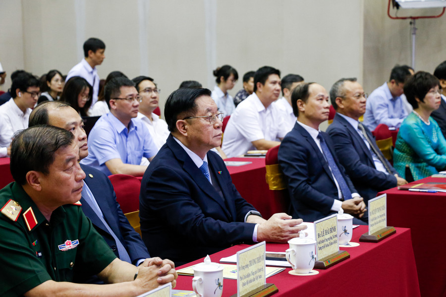 Ông Nguyễn Trọng Nghĩa, Trưởng Ban Tuyên giáo và Dân vận Trung ương, Trưởng Ban Chỉ đạo công tác thông tin đối ngoại. d-c-nguyen-trong-nghia.jpg