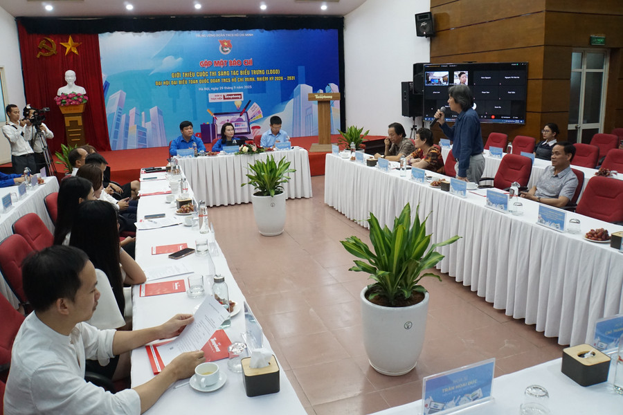 Quang cảnh tại lễ phát động. Ảnh: Lê Nghĩa. dsc09981.jpg