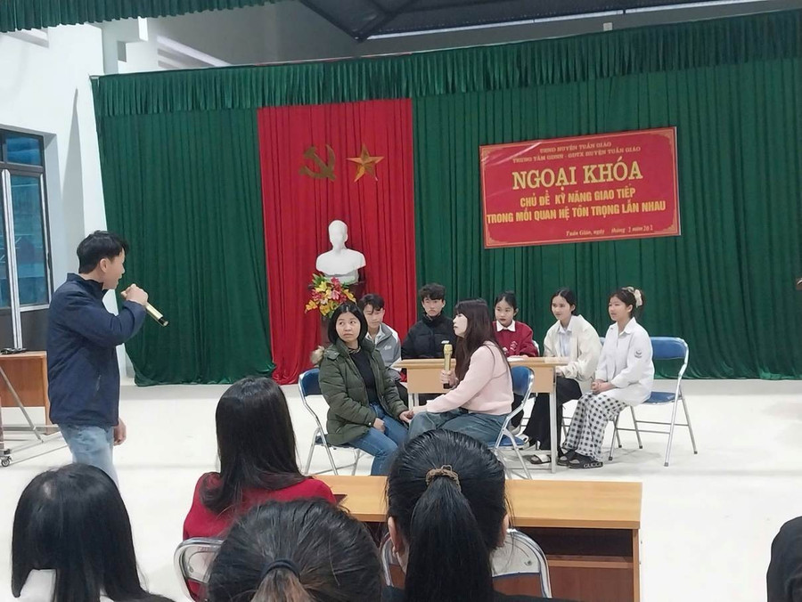 Tình huống thảo luận. Ảnh: Trung tâm GDNN-GDTX Tuần Giáo. unnamed-1.jpg