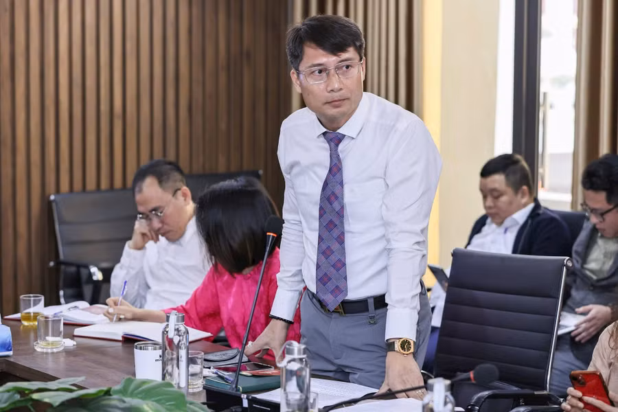 Nhà báo Trần Việt Phương, Phụ trách văn phòng Đông Bắc bộ, tham luận tại Đại hội. (Ảnh: Quang Vinh)