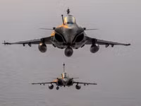 Phi công Ukraine chuẩn bị được huấn luyện lái máy bay Rafale tại Pháp
