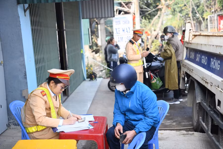 Lực lượng CSGT tỉnh Phú Thọ xử lý nghiêm các hành vi vi phạm về TTATGT.