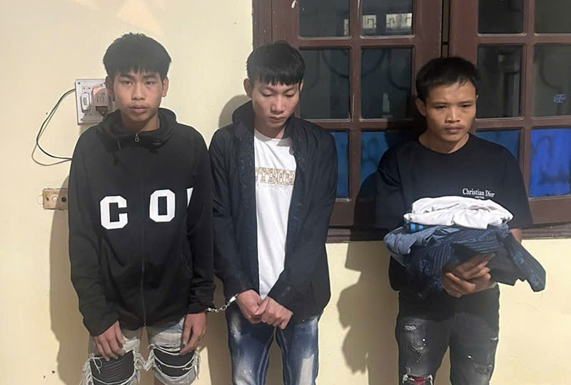 Công an bắt giữ 3 nghi phạm gây ra vụ cướp tài sản, hiếp dâm. (Ảnh: Công an tỉnh Phú Thọ cung cấp).