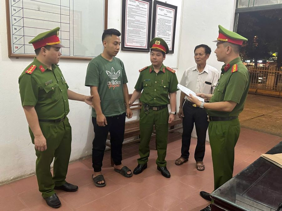 Cơ quan CSĐT Công an tỉnh Phú Thọ ra lệnh giữ người trong trường hợp khẩn cấp, lệnh bắt người bị giữ trong trường hợp khẩn cấp đối với Lê Hoàng Thắng. thang.jpg