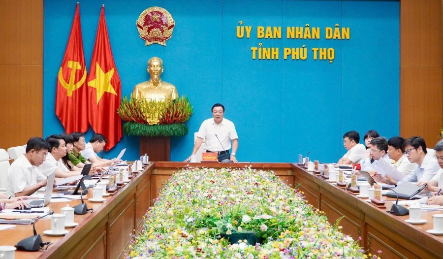 Ông Nguyễn Huy Ngọc, Phó Chủ tịch UBND tỉnh Phú Thọ phát biểu chỉ đạo tại hội nghị điểm cầu UBND tỉnh.
