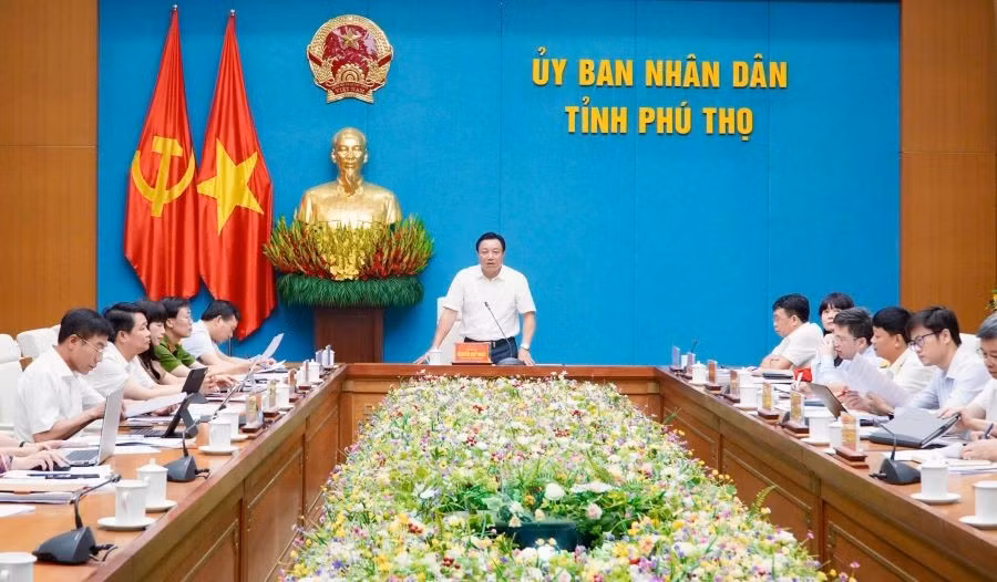Ông Nguyễn Huy Ngọc, Phó Chủ tịch UBND tỉnh Phú Thọ phát biểu chỉ đạo tại hội nghị điểm cầu UBND tỉnh.