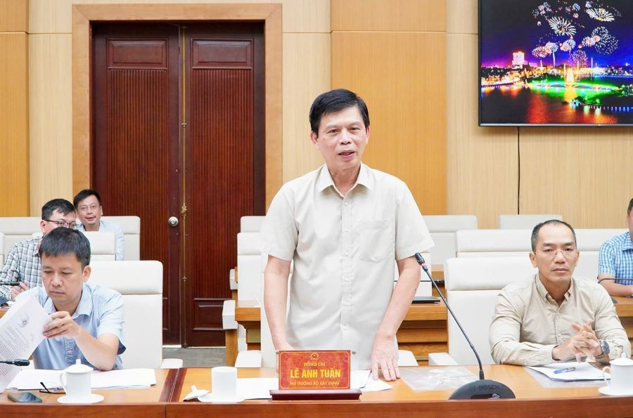 Ông Lê Anh Tuấn, Thứ trưởng Bộ Xây dựng phát biểu tại buổi làm việc. 2-4494.jpg