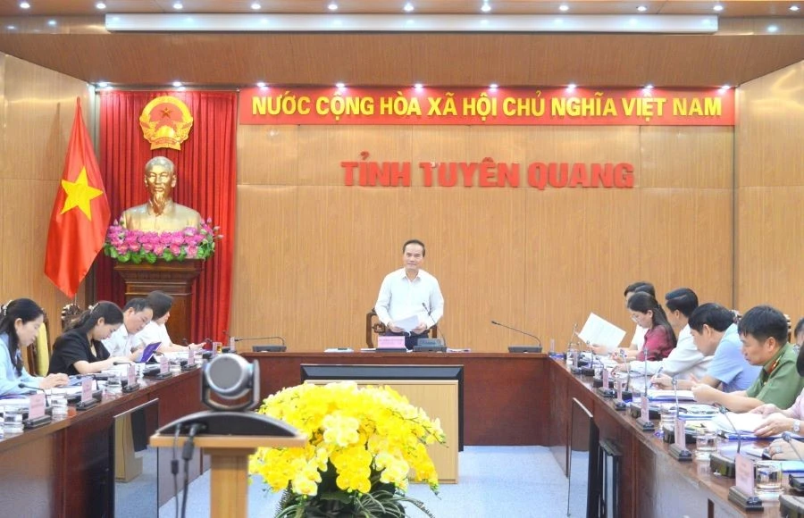 Ông Hoàng Việt Phương, Phó Chủ tịch UBND tỉnh Tuyên Quang, Trưởng Ban chỉ đạo cấp tỉnh Kỳ thi tốt nghiệp THPT năm 2025 phát biểu.