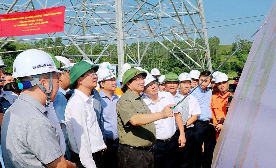 Thủ tướng Phạm Minh Chính kiểm tra tiến độ thi công Đường dây 500kV Lào Cai-Vĩnh Yên.
