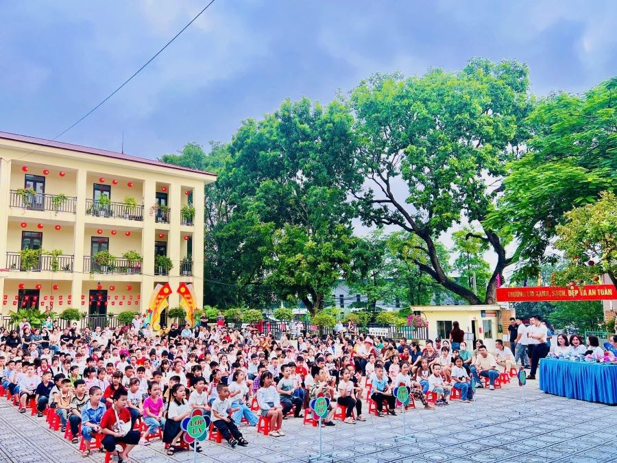 172 học sinh lớp 1 trường Tiểu học Thanh Miếu đến tựu trường năm học mới 2025 – 2026. th-thanh-mieu2.jpg