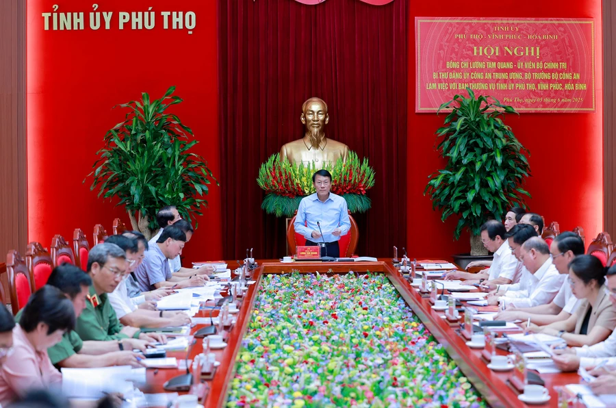 Quang cảnh hội nghị.