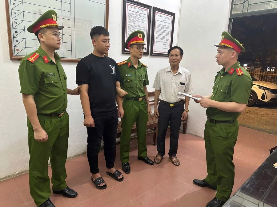 Cơ quan CSĐT Công an tỉnh Phú Thọ ra lệnh giữ người trong trường hợp khẩn cấp, lệnh bắt người bị giữ trong trường hợp khẩn cấp đối với Hoàng Hải Long: (Ảnh: CAT Phú Thọ)