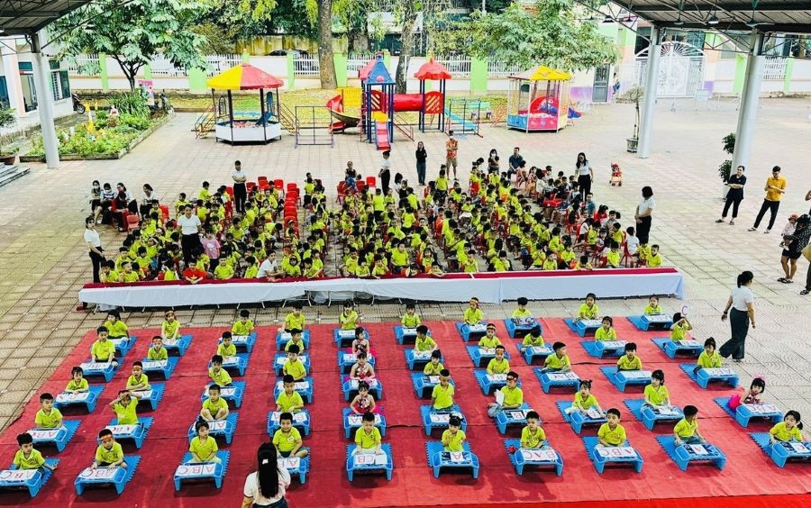 Cảnh quan môi trường sư phạm Trường mầm non Hùng Vương sáng, xanh, sạch, đẹp. 8-mn-hung-vuong.jpg