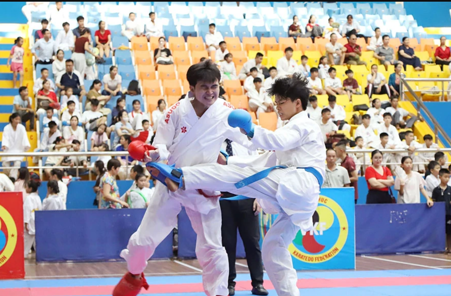 Các VĐV thi đấu nội dung Karate cá nhân nam. 