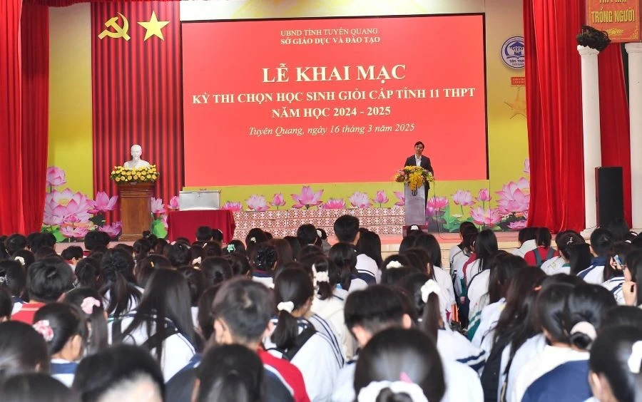 Tại Trường THPT Tân Trào (TP Tuyên Quang) diễn ra Lễ khai mạc Kỳ thi chọn học sinh giỏi cấp tỉnh lớp 11 THPT năm học 2024 - 2025.