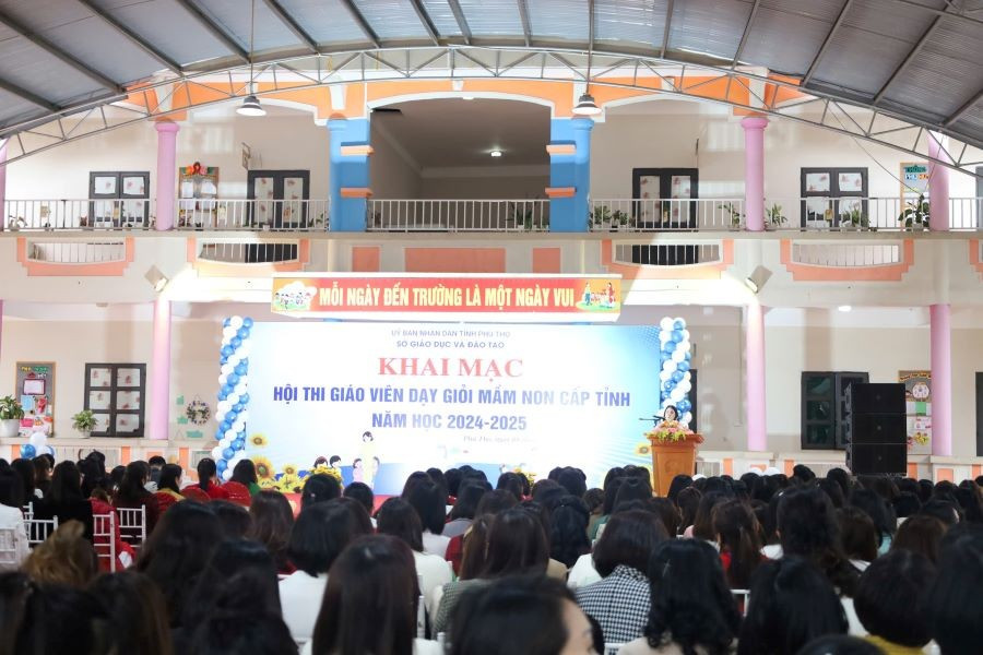 Tại trường Mầm non Hùng Vương (TX Phú Thọ) đã khai mạc Hội thi giáo viên dạy giỏi mầm non cấp tỉnh năm học 2024 - 2025.