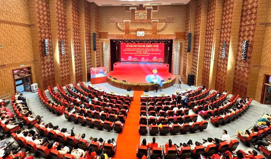 Quang cảnh buổi lễ.