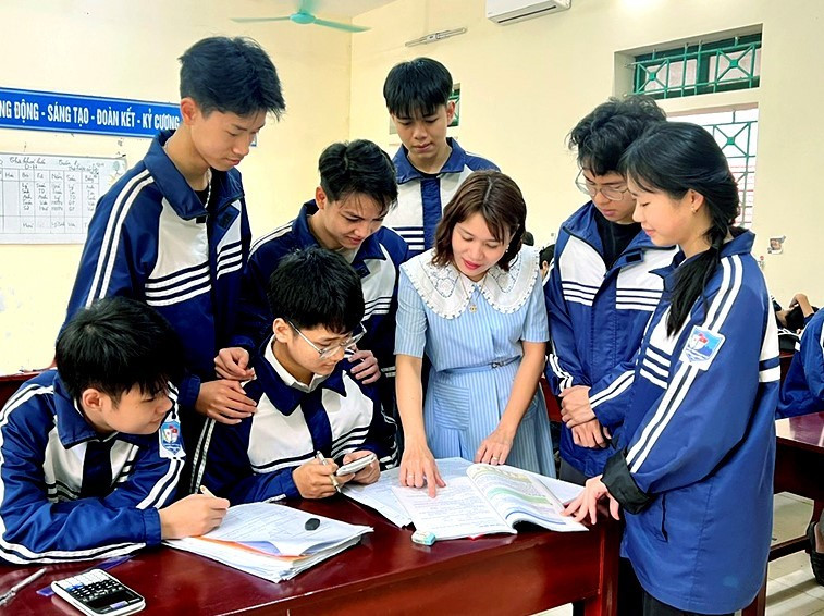 Cô và trò Trường THPT Thanh Thủy tập trung ôn cho kỳ thi tốt nghiệp THPT năm 2025.