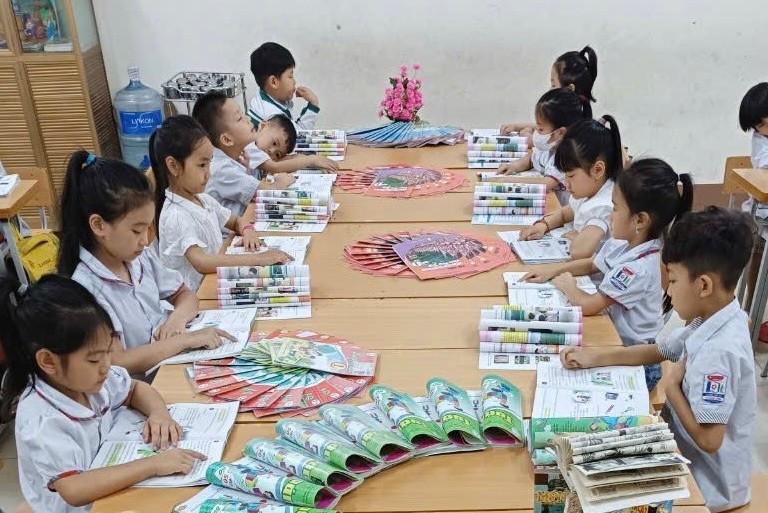 Học sinh trường Tiểu học Thanh Vinh (TX Phú Thọ) tích cực đọc sách.