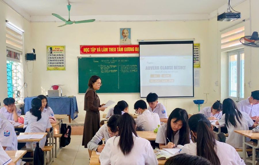 Giờ học của cô và trò trường THCS Phong Châu. 4-thcs-phong-chau.jpg