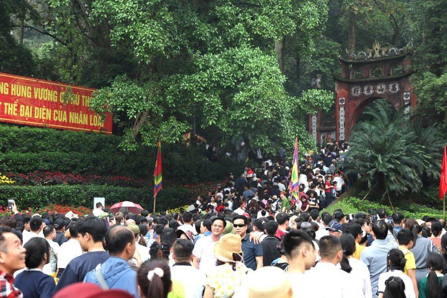 Phú Thọ đón 5,5 triệu lượt khách dịp Giỗ Tổ Hùng Vương và Tuần Văn hóa - Du lịch Đất Tổ năm Ất Tỵ 2025.