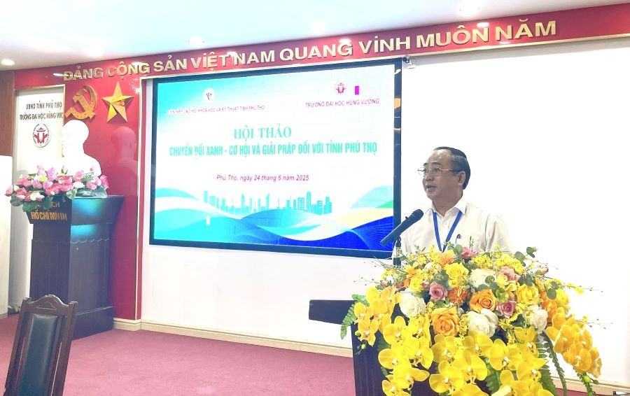TS Đỗ Khắc Thanh - Hiệu trưởng trường Đại học Hùng Vương phát biểu tại hội thảo.