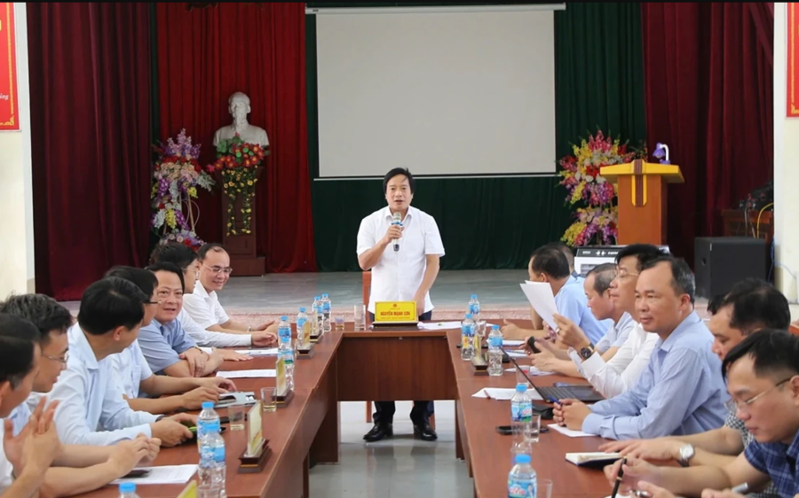 Ông Nguyễn Mạnh Sơn, Phó Chủ tịch UBND tỉnh Phú Thọ phát biểu tại buổi làm việc. b-9761.png