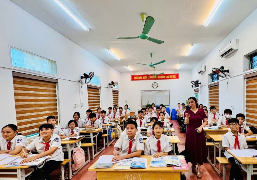 Việc học ngoại ngữ giúp học sinh phát triển toàn diện hơn (ảnh Trường THCS Thọ Sơn).