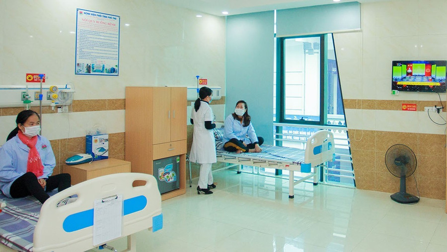 Phòng điều trị tại Bệnh viện Phổi tỉnh Phú Thọ khang trang, sạch đẹp. img-9557.jpg